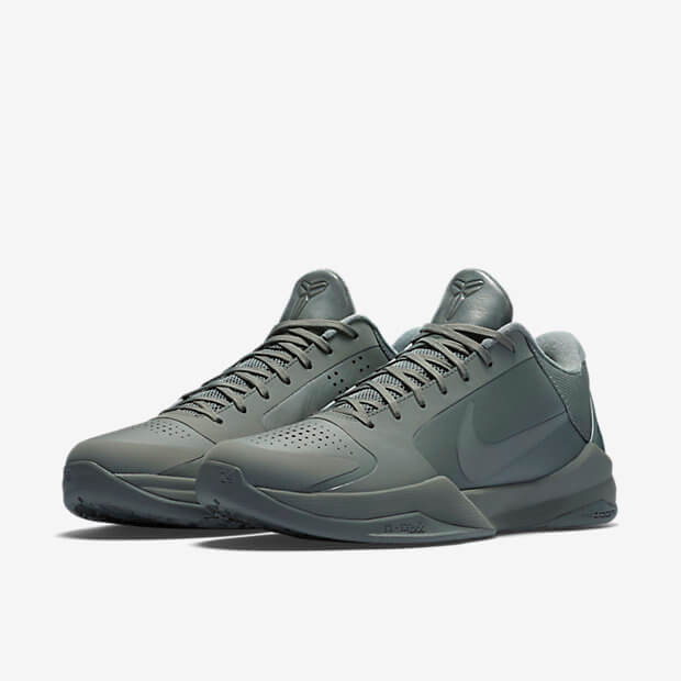 zoom kobe 5 black mamba