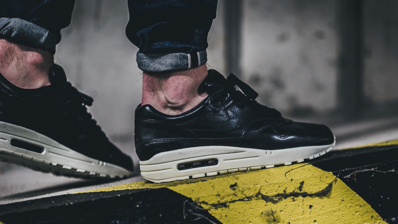 nikelab air max 1 pinnacle black