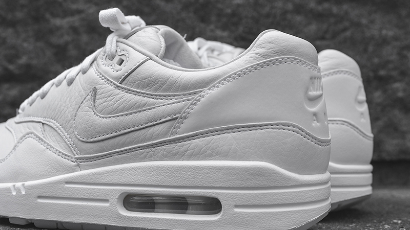 air max 1 white leather