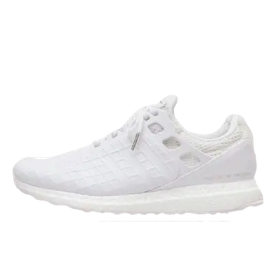 Porsche design x adidas 2025 ultra boost triple white