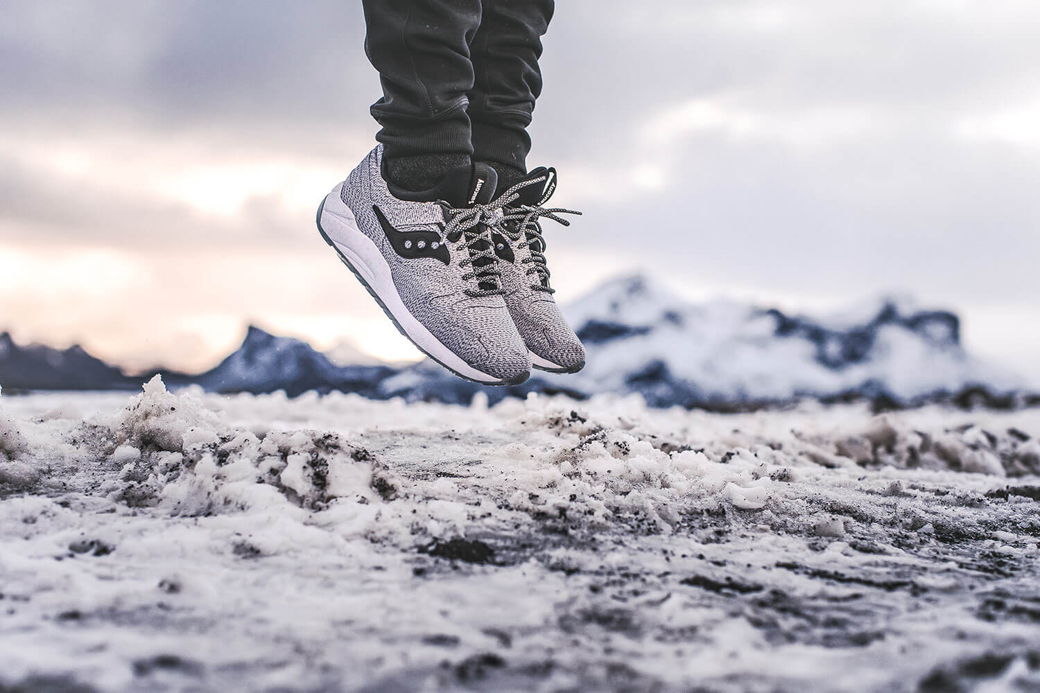 saucony grid 9000 dirty snow for sale