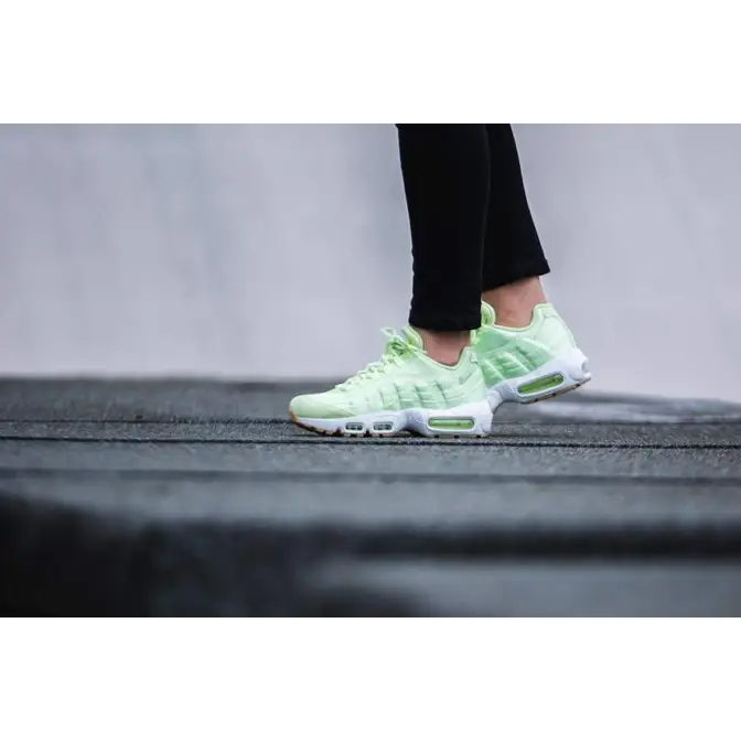 Air max 95 liquid lime hotsell