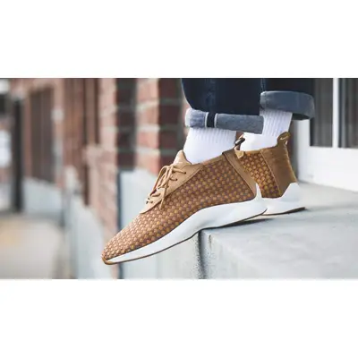 Nike air hotsell woven boot