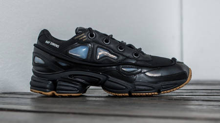 Raf Simons x adidas Release Ozweego & Stan Smith AW18 Collection