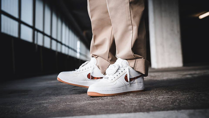 nike air force 1 travis scott on feet