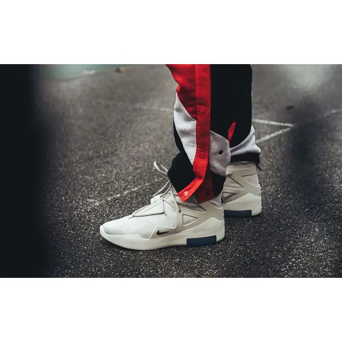 Fear of god outlet nike 1 light bone