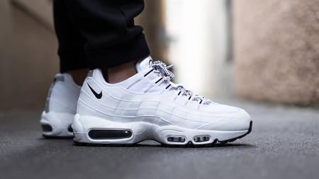 These Nike Air Max 95's Are A Summer Vibe These Nike Air Max 95's Are A Summer Vibe