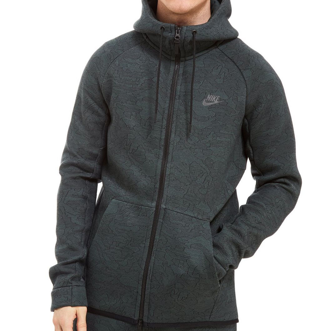 outfits to wear with vapormax plus