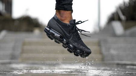 On Foot Look At The Nike Vapormax Triple Black On Foot Look At The Nike Vapormax Triple Black