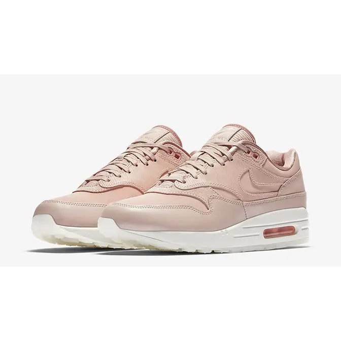 Sneakers on sale rosa nike