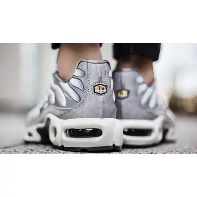 Nike wmns air max best sale plus lx