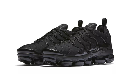 Nike Air VaporMax Plus Tn 'Triple Black' Will Release This Month Nike Air VaporMax Plus Tn 'Triple Black' Will Release This Month