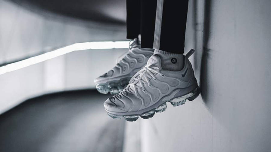 nike air max vapor plus triple white