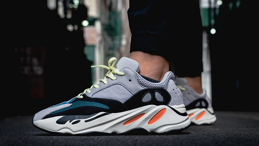 yeezy 700 lace up