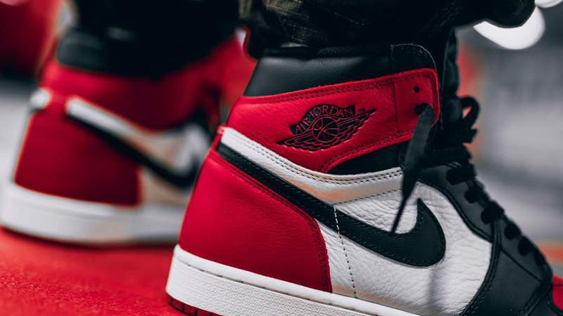 bred toes 1s