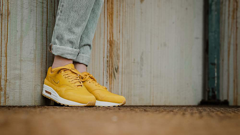 Nike Air Max 1 Premium SC Yellow White Womens AA0512 700 Nike Air Max 1 Premium SC Yellow White Womens AA0512 700
