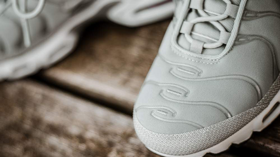 nike air max plus premium green