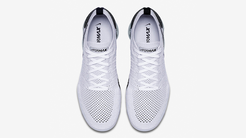 white vapormax 2