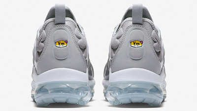 vapormax plus silver gradient