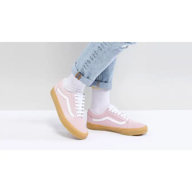 Vans with sale pink sole