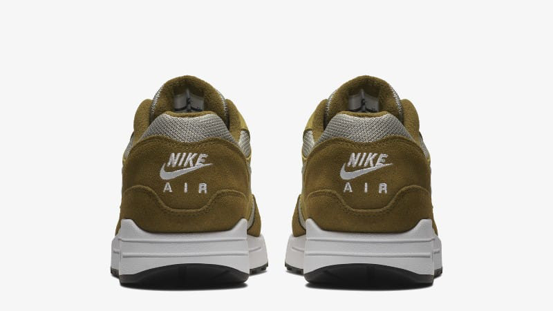 air max 1 green curry on feet