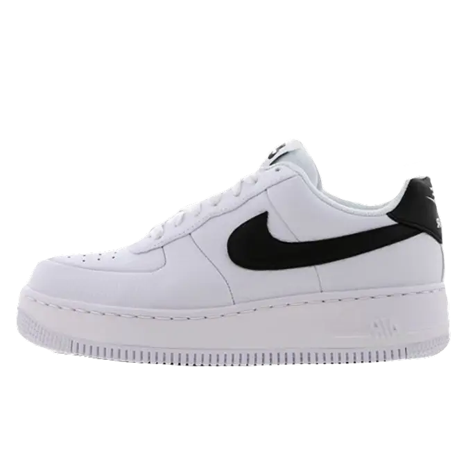 Nike air force upstep 2024 platform trainers in white