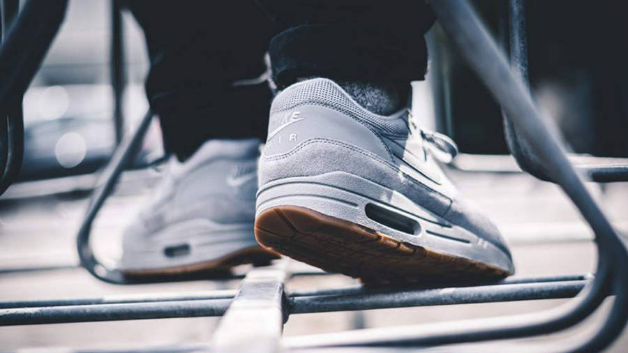 nike air max 1 grey gum