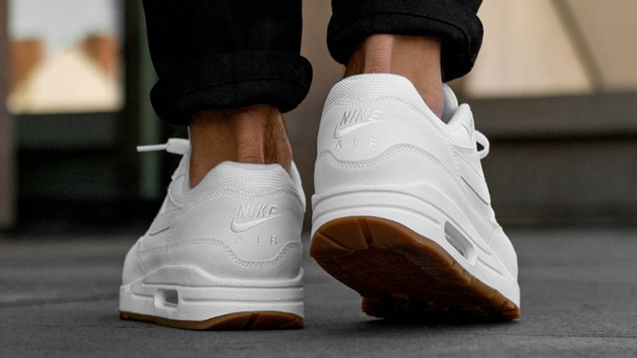 nike air max white gum