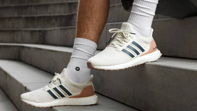 ultra boost 4.0 show your stripes cloud white