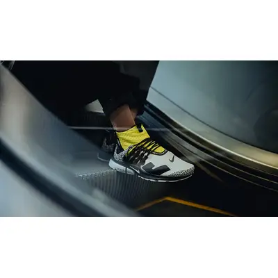 Nike air best sale presto acronym yellow