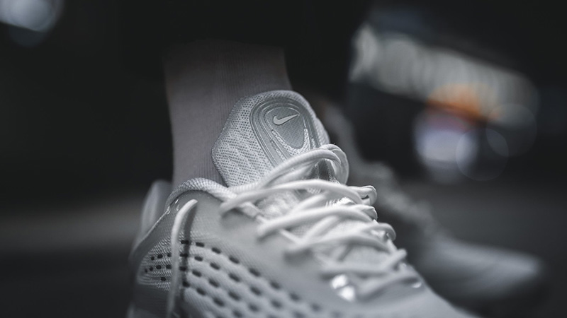 Nike Air Max Deluxe White Sail