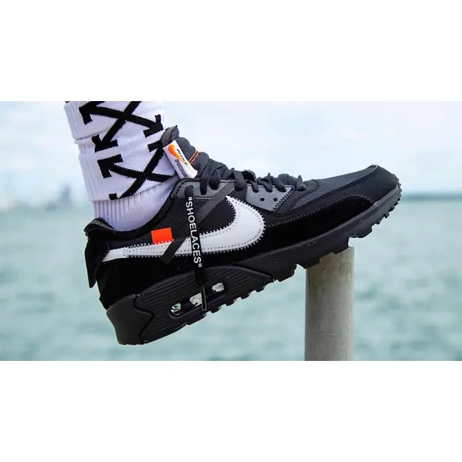 Off-White x Nike maroon and gold air max Black