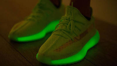Yeezy Boost 350 V2 Glow In The Dark Green
