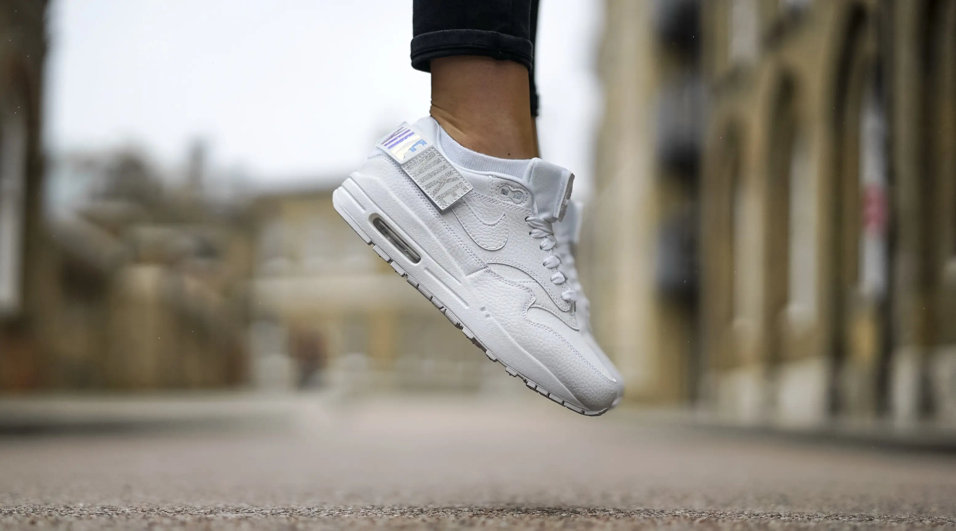 Air max 1 white on feet online