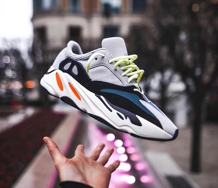 yeezy 700 wave runner stock numbers
