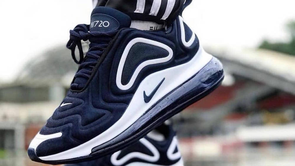 An On Foot Look At The Nike Air Max 720 'Obsidian' An On Foot Look At The Nike Air Max 720 ‘Obsidian’
