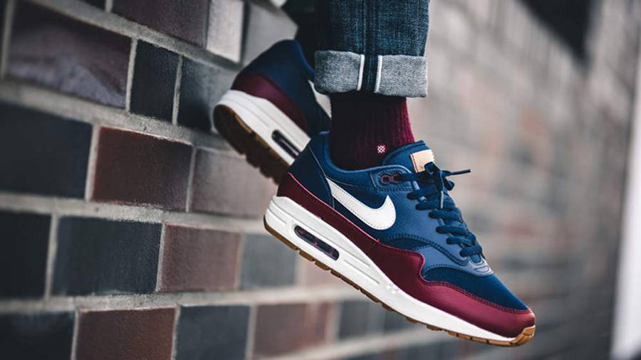 nike air max 1 blue and red