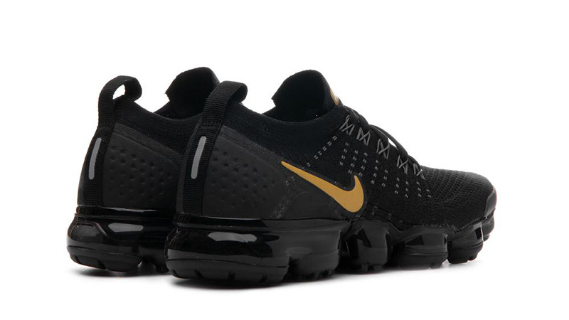 flyknit vapormax black and gold