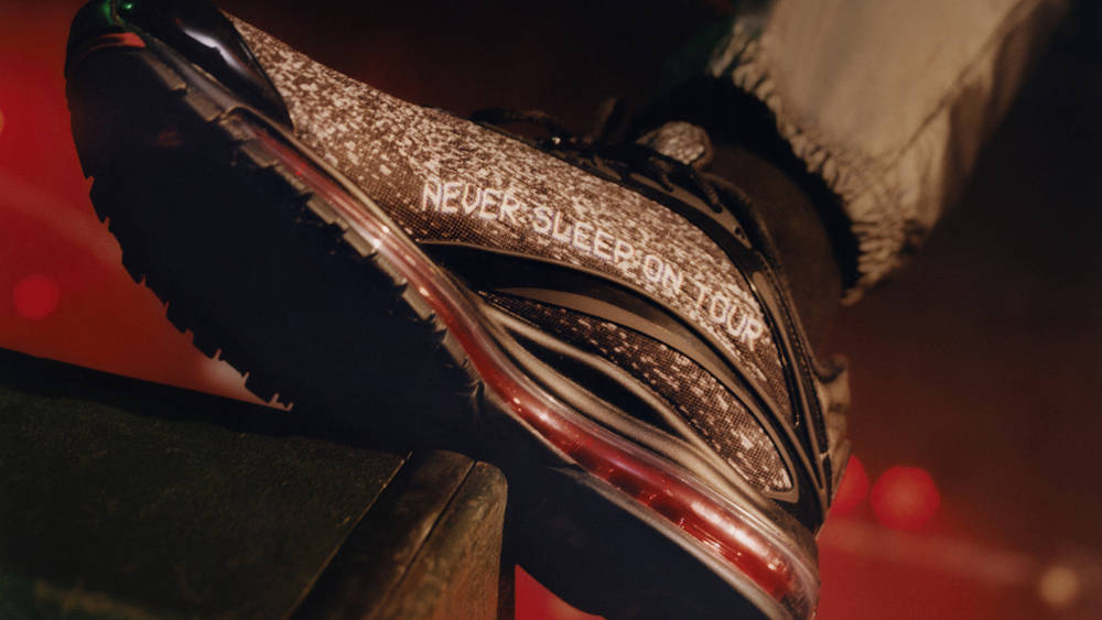 Skepta's Nike Air Max Deluxe Launches This Week Skepta’s Nike Air Max Deluxe Launches This Week 3