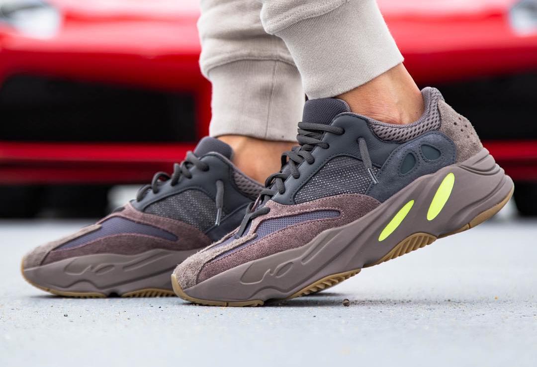 yeezy boost 700 mauve resell