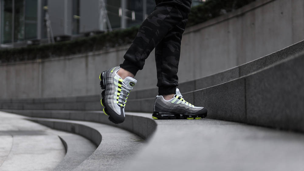 Nike Turn A Classic Upside Down With The Air VaporMax 95 'Neon' DSC09752