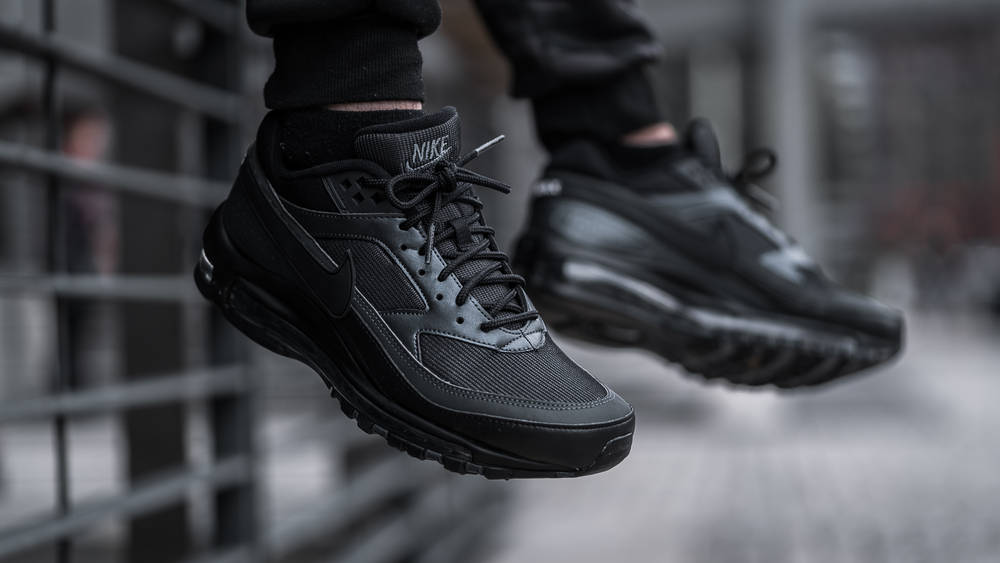 Take An On Foot Look At The Nike Air Max 97/BW Triple Black Take An On Foot Look At The Nike Air Max 97/BW Triple Black