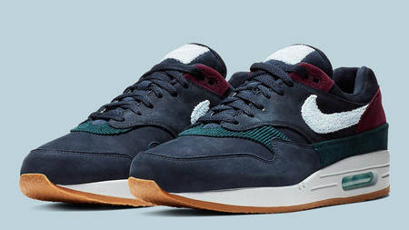 Nike Brings Back The Crepe Sole To The Air Max 1 Obsidian/Cobalt