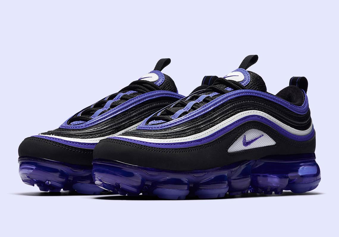 Nike vapormax 97 white purple hotsell