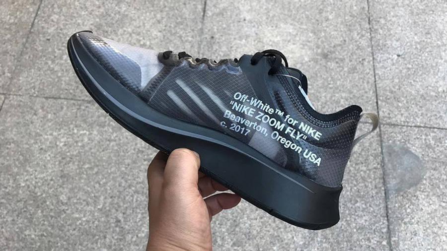 zoom fly black off white