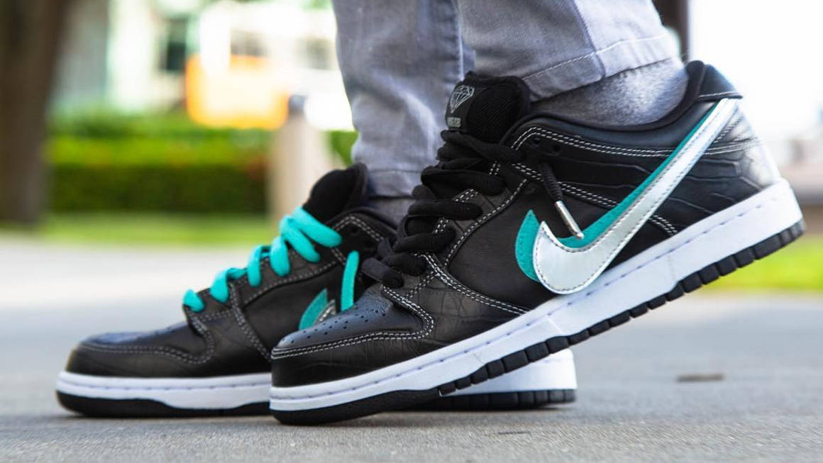 Respetuoso champán Requisitos On Foot Look At The Diamond Supply Co. x Nike SB Dunk Low 'Diamond' | The  Sole Supplier