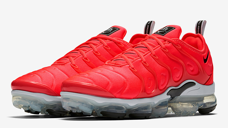 nike vapormax plus white and red