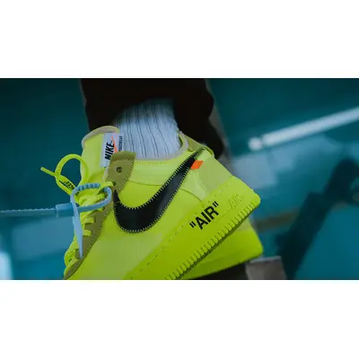 Off white x sales nike air force volt