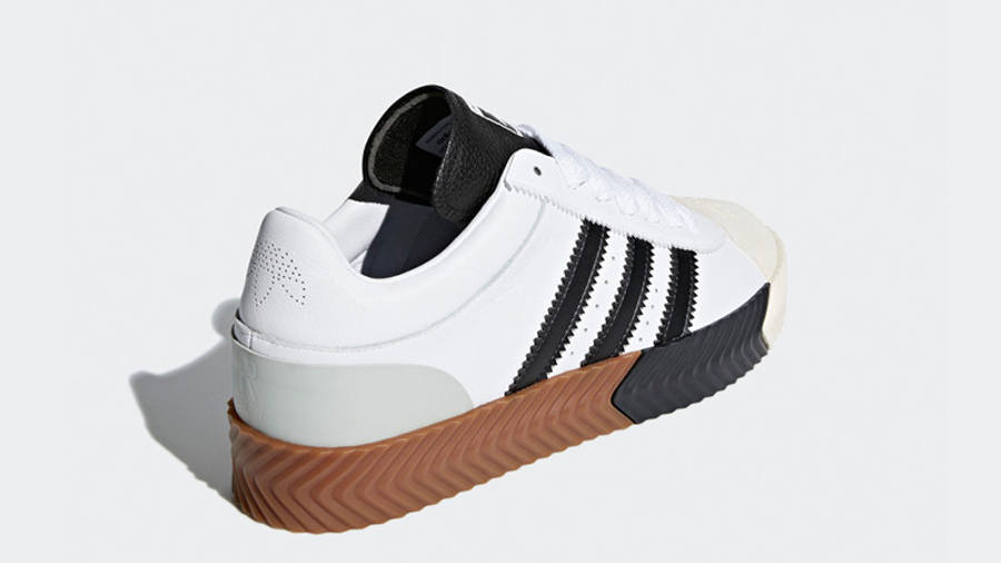 triple Matron Controversial Where To Buy | adidas 3 Short met biezen en strepen in zwart | IetpShops |  F35295 | XBOX and adidas Continue Stable Collab On The Forum With The adidas  Forum Tech