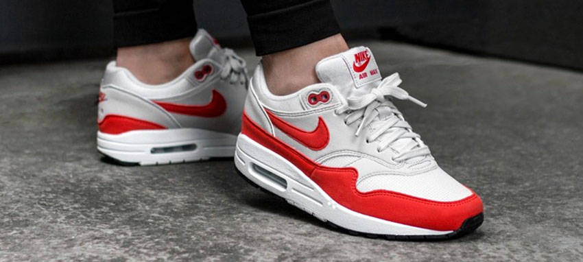 The Sole Womens_0013_foot locker air max 1